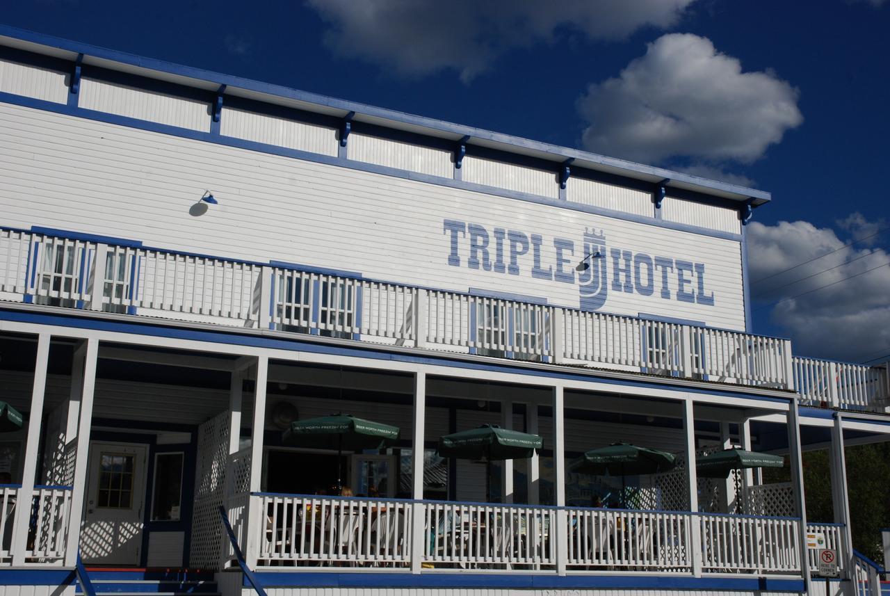 Triple J Hotel Dawson City Exterior photo